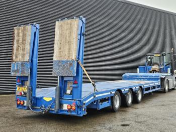 3 AXLE SEMI / EXTENDABLE / HYDR. RAMPEN